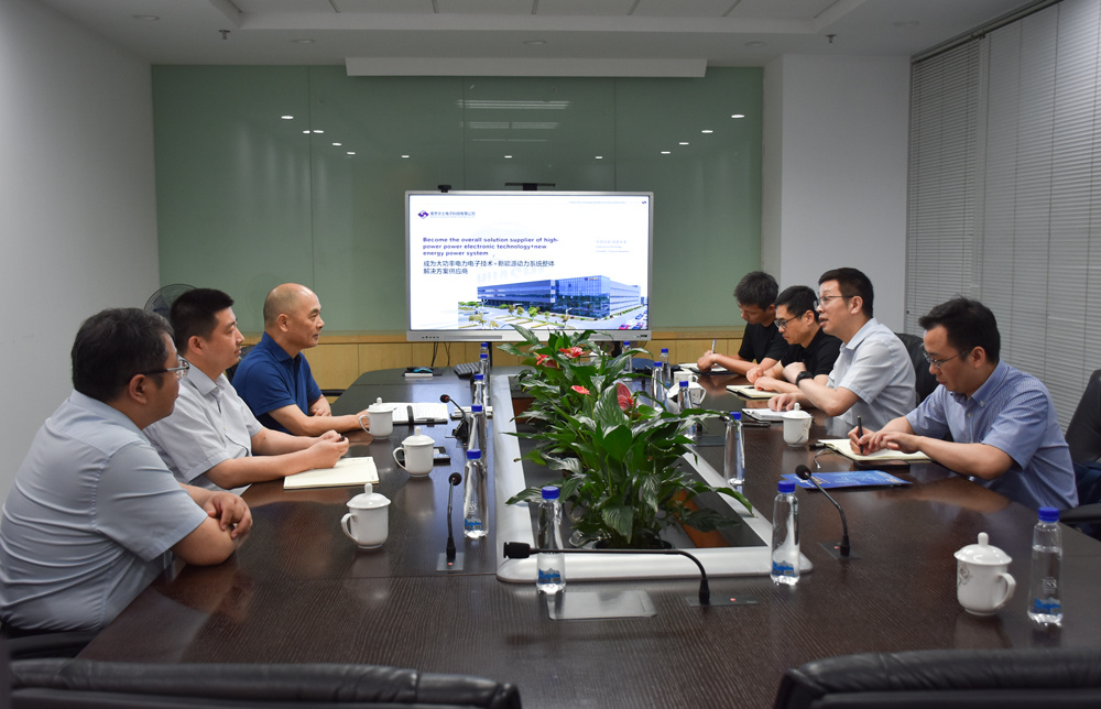南京市工信局领导一行莅临华士调研指导